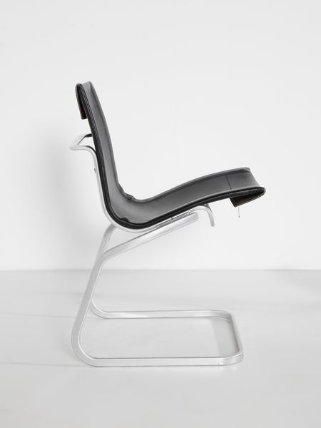 SALOCCHI CLAUDIO (1934 - 2009) : Otto sedie mod. Lia per Sormani, Arosio  - Asta Asta 523 | DESIGN E ARTI DECORATIVE DEL NOVECENTO Tradizionale - Associazione Nazionale - Case d'Asta italiane