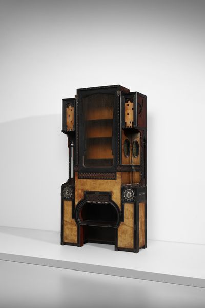 QUARTI EUGENIO (1867 - 1929) : Credenza Neo-Orientalista a due corpi con quattro stipi laterali, parte centrale con vani a giorno, vano a ribalta celante scrittoio e vetrinetta  - Asta Asta 523 | DESIGN E ARTI DECORATIVE DEL NOVECENTO Tradizionale - Associazione Nazionale - Case d'Asta italiane