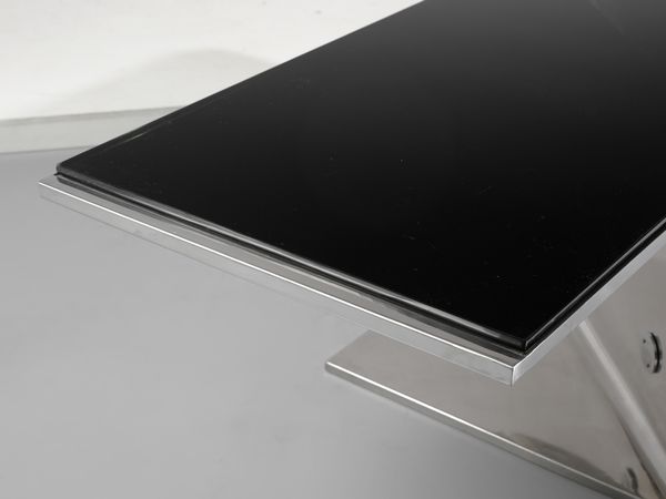 SALOCCHI CLAUDIO (1934 - 2009) : Raro tavolo mod. Distico per Sormani, Arosio  - Asta Asta 523 | DESIGN E ARTI DECORATIVE DEL NOVECENTO Tradizionale - Associazione Nazionale - Case d'Asta italiane