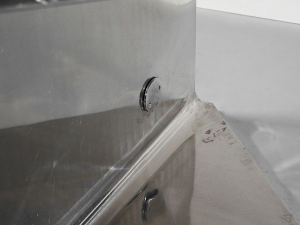 SALOCCHI CLAUDIO (1934 - 2009) : Raro tavolo mod. Distico per Sormani, Arosio  - Asta Asta 523 | DESIGN E ARTI DECORATIVE DEL NOVECENTO Tradizionale - Associazione Nazionale - Case d'Asta italiane