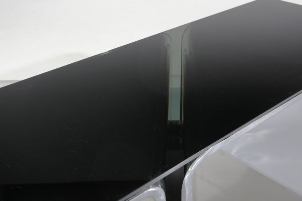 SALOCCHI CLAUDIO (1934 - 2009) : Raro tavolo mod. Distico per Sormani, Arosio  - Asta Asta 523 | DESIGN E ARTI DECORATIVE DEL NOVECENTO Tradizionale - Associazione Nazionale - Case d'Asta italiane