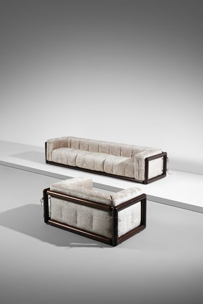 SCARPA CARLO (1906 - 1978) : Divano a tre posti e poltrona mod. Cornaro per Simon, San Lazzaro di Savena  - Asta Asta 523 | DESIGN E ARTI DECORATIVE DEL NOVECENTO Tradizionale - Associazione Nazionale - Case d'Asta italiane