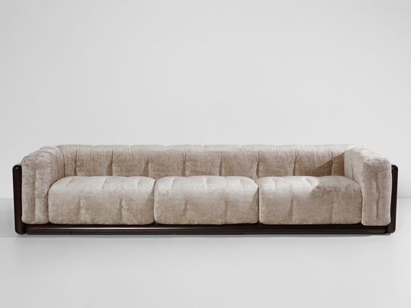 SCARPA CARLO (1906 - 1978) : Divano a tre posti e poltrona mod. Cornaro per Simon, San Lazzaro di Savena  - Asta Asta 523 | DESIGN E ARTI DECORATIVE DEL NOVECENTO Tradizionale - Associazione Nazionale - Case d'Asta italiane