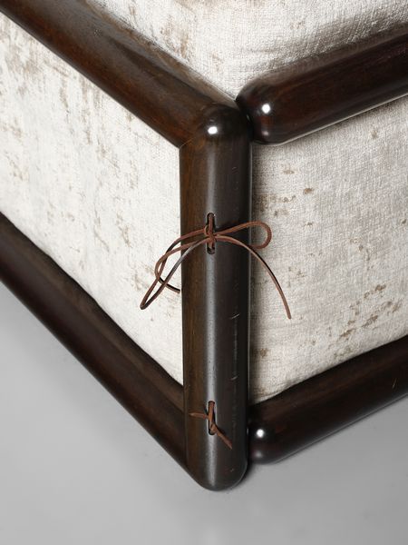 SCARPA CARLO (1906 - 1978) : Divano a tre posti e poltrona mod. Cornaro per Simon, San Lazzaro di Savena  - Asta Asta 523 | DESIGN E ARTI DECORATIVE DEL NOVECENTO Tradizionale - Associazione Nazionale - Case d'Asta italiane