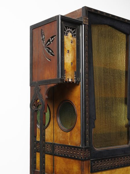 QUARTI EUGENIO (1867 - 1929) : Credenza Neo-Orientalista a due corpi con quattro stipi laterali, parte centrale con vani a giorno, vano a ribalta celante scrittoio e vetrinetta  - Asta Asta 523 | DESIGN E ARTI DECORATIVE DEL NOVECENTO Tradizionale - Associazione Nazionale - Case d'Asta italiane