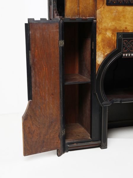 QUARTI EUGENIO (1867 - 1929) : Credenza Neo-Orientalista a due corpi con quattro stipi laterali, parte centrale con vani a giorno, vano a ribalta celante scrittoio e vetrinetta  - Asta Asta 523 | DESIGN E ARTI DECORATIVE DEL NOVECENTO Tradizionale - Associazione Nazionale - Case d'Asta italiane