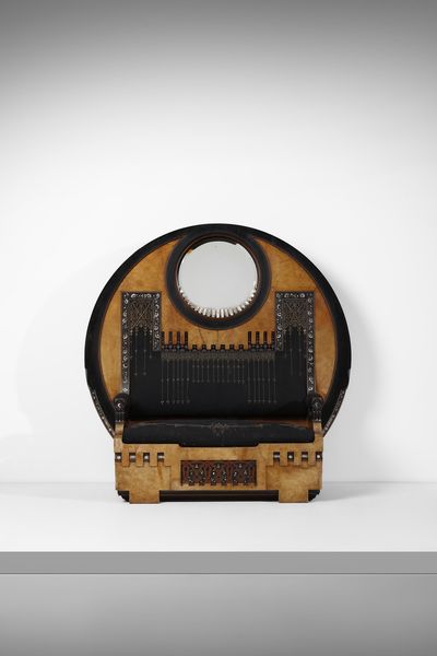 QUARTI EUGENIO (1867 - 1929) : Divanetto Neo-Orientalista con grande testata circolare con specchio  - Asta Asta 523 | DESIGN E ARTI DECORATIVE DEL NOVECENTO Tradizionale - Associazione Nazionale - Case d'Asta italiane