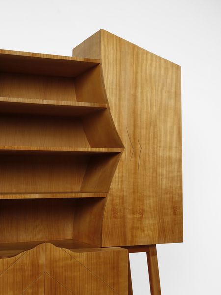 LA PIETRA UGO (n. 1938) : Messinscena Credenza dalle tende semplici e piegate della serie Casa Palcoscenico, esecuzione F.lli Lanza, Cerea (VR)  - Asta Asta 523 | DESIGN E ARTI DECORATIVE DEL NOVECENTO Tradizionale - Associazione Nazionale - Case d'Asta italiane