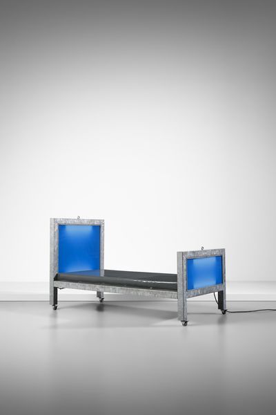 ACCONCI VITO (1940 - 2017) : Typical bed Letto singolo su ruote per Mirabili, Prato  - Asta Asta 523 | DESIGN E ARTI DECORATIVE DEL NOVECENTO Tradizionale - Associazione Nazionale - Case d'Asta italiane