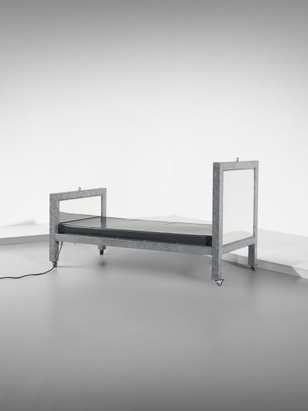 ACCONCI VITO (1940 - 2017) : Typical bed Letto singolo su ruote per Mirabili, Prato  - Asta Asta 523 | DESIGN E ARTI DECORATIVE DEL NOVECENTO Tradizionale - Associazione Nazionale - Case d'Asta italiane