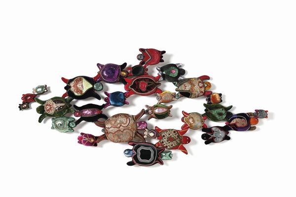 TOLOMEO CARLA (n. 1945) : Turtles on the wall Scultura da parete  - Asta Asta 523 | DESIGN E ARTI DECORATIVE DEL NOVECENTO Tradizionale - Associazione Nazionale - Case d'Asta italiane