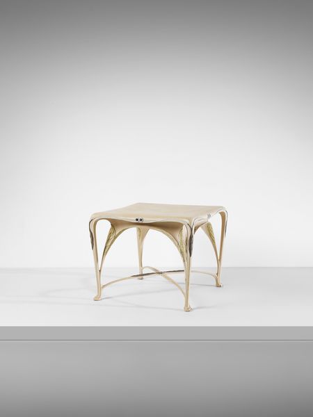 MANIFATTURA FRANCESE : Tavolo Art Nouveau con decori a cabochon e a motivi naturalistici  - Asta Asta 523 | DESIGN E ARTI DECORATIVE DEL NOVECENTO Tradizionale - Associazione Nazionale - Case d'Asta italiane