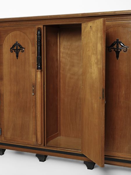 CHINI TITO (1898 - 1947) : attribuito. Armadio a tre ante  - Asta Asta 523 | DESIGN E ARTI DECORATIVE DEL NOVECENTO Tradizionale - Associazione Nazionale - Case d'Asta italiane