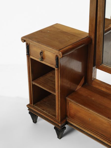CHINI TITO (1898 - 1947) : attribuito. Mobile da toeletta con specchiera basculante unito a sgabello  - Asta Asta 523 | DESIGN E ARTI DECORATIVE DEL NOVECENTO Tradizionale - Associazione Nazionale - Case d'Asta italiane