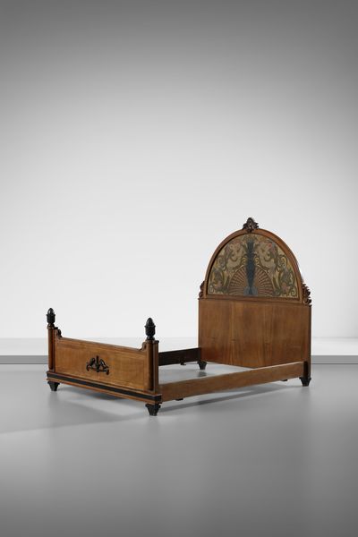CHINI TITO (1898 - 1947) : attribuito. Letto con testata dipinta con anfora, fanciulli e motivi naturalistici  - Asta Asta 523 | DESIGN E ARTI DECORATIVE DEL NOVECENTO Tradizionale - Associazione Nazionale - Case d'Asta italiane