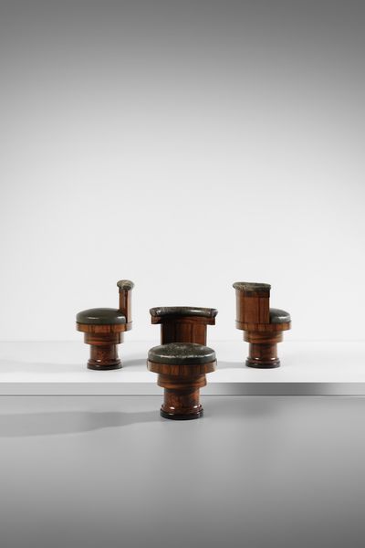 PIACENTINI MARCELLO (1881 - 1960) : nello stile di. Due sedie e una poltroncina girevole  - Asta Asta 523 | DESIGN E ARTI DECORATIVE DEL NOVECENTO Tradizionale - Associazione Nazionale - Case d'Asta italiane