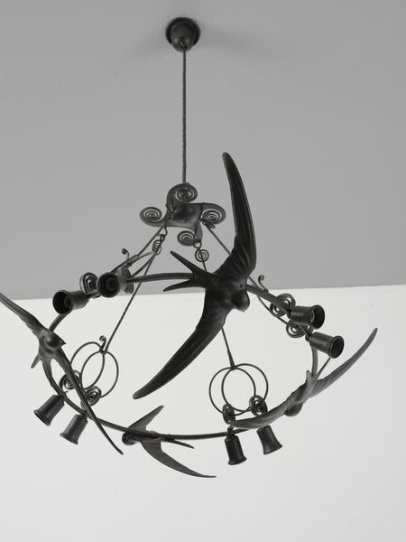 ALBERTO GERARDI (1889 - 1965) : Lampada a sospensione a otto luci con volo di rondini, Roma  - Asta Asta 523 | DESIGN E ARTI DECORATIVE DEL NOVECENTO Tradizionale - Associazione Nazionale - Case d'Asta italiane
