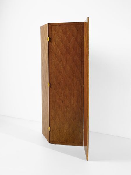 Comte : Paravento a tre ante realizzato su ispirazione dei modelli di Jean-Michel Frank, Bariloche  - Asta Asta 523 | DESIGN E ARTI DECORATIVE DEL NOVECENTO Tradizionale - Associazione Nazionale - Case d'Asta italiane