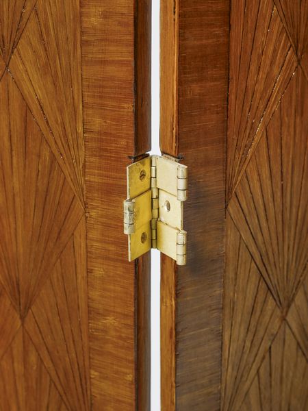 Comte : Paravento a tre ante realizzato su ispirazione dei modelli di Jean-Michel Frank, Bariloche  - Asta Asta 523 | DESIGN E ARTI DECORATIVE DEL NOVECENTO Tradizionale - Associazione Nazionale - Case d'Asta italiane