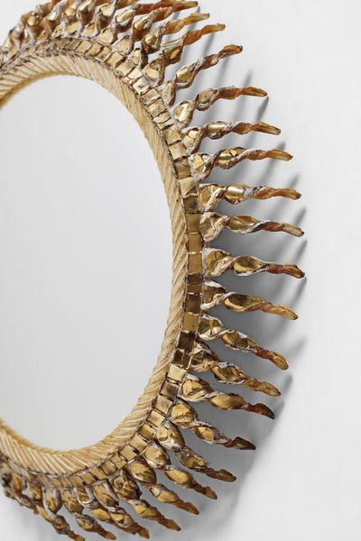 VAUTRIN LINE (1913 - 1997) : Soleil Torsade Specchio da parete  - Asta Asta 523 | DESIGN E ARTI DECORATIVE DEL NOVECENTO Tradizionale - Associazione Nazionale - Case d'Asta italiane