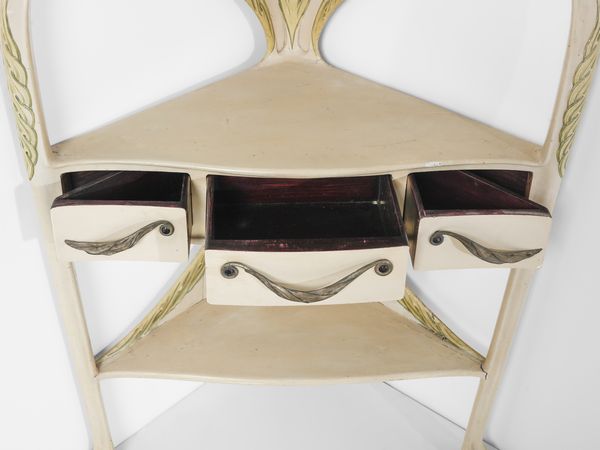 MANIFATTURA FRANCESE : Angoliera Art Nouveau con decori a cabochon e a motivi naturalistici  - Asta Asta 523 | DESIGN E ARTI DECORATIVE DEL NOVECENTO Tradizionale - Associazione Nazionale - Case d'Asta italiane