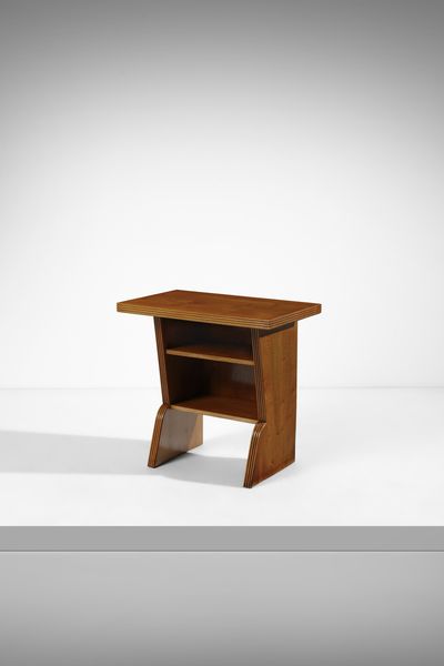 PONTI GIO (1891 - 1979) : Mobiletto con ripiani a giorno  - Asta Asta 523 | DESIGN E ARTI DECORATIVE DEL NOVECENTO Tradizionale - Associazione Nazionale - Case d'Asta italiane