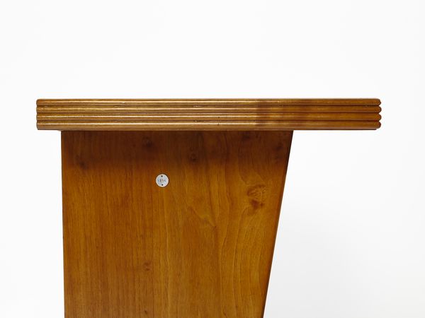 PONTI GIO (1891 - 1979) : Mobiletto con ripiani a giorno  - Asta Asta 523 | DESIGN E ARTI DECORATIVE DEL NOVECENTO Tradizionale - Associazione Nazionale - Case d'Asta italiane