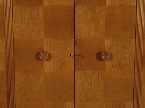 PONTI GIO (1891 - 1979) : Grande armadio a sei ante  - Asta Asta 523 | DESIGN E ARTI DECORATIVE DEL NOVECENTO Tradizionale - Associazione Nazionale - Case d'Asta italiane