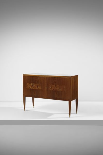 BUFFA PAOLO (1903 - 1970) : Credenza a due ante con fronti intarsiati con motivi naturalistici, esecuzione Serafino Arrighi, Cant  - Asta Asta 523 | DESIGN E ARTI DECORATIVE DEL NOVECENTO Tradizionale - Associazione Nazionale - Case d'Asta italiane