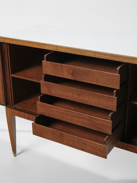 BUFFA PAOLO (1903 - 1970) : Credenza a due ante con fronti intarsiati con motivi naturalistici, esecuzione Serafino Arrighi, Cant  - Asta Asta 523 | DESIGN E ARTI DECORATIVE DEL NOVECENTO Tradizionale - Associazione Nazionale - Case d'Asta italiane