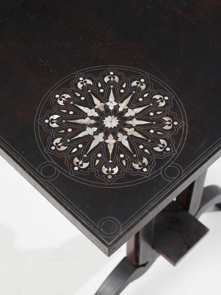 QUARTI EUGENIO (1867 - 1929) : Tavolino Neo-Orientalista  - Asta Asta 523 | DESIGN E ARTI DECORATIVE DEL NOVECENTO Tradizionale - Associazione Nazionale - Case d'Asta italiane