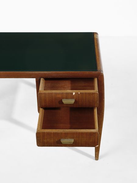 PONTI GIO (1891 - 1979) : Scrivania dirigenziale a quattro cassetti unita a dattilo a due cassetti per Dassi Mobili Moderni, Italia  - Asta Asta 523 | DESIGN E ARTI DECORATIVE DEL NOVECENTO Tradizionale - Associazione Nazionale - Case d'Asta italiane