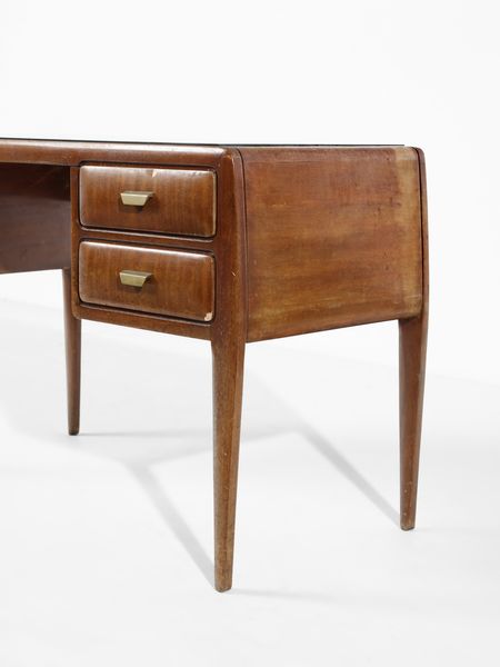 PONTI GIO (1891 - 1979) : Scrivania dirigenziale a quattro cassetti unita a dattilo a due cassetti per Dassi Mobili Moderni, Italia  - Asta Asta 523 | DESIGN E ARTI DECORATIVE DEL NOVECENTO Tradizionale - Associazione Nazionale - Case d'Asta italiane