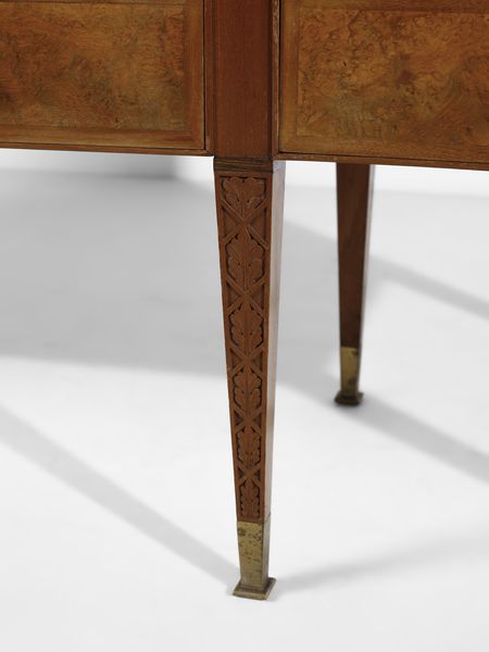 BUFFA PAOLO (1903 - 1970) : Grande cassettiera a dodici cassetti, esecuzione Enrico e Paolo Borghi, Cant  - Asta Asta 523 | DESIGN E ARTI DECORATIVE DEL NOVECENTO Tradizionale - Associazione Nazionale - Case d'Asta italiane