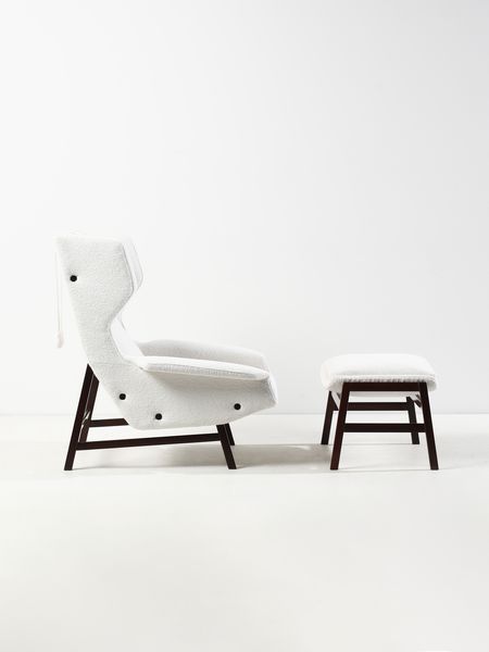 FRATTINI GIANFRANCO (1926 - 2004) : Poltrona mod. 977 con poggiapiedi per Cassina, Meda  - Asta Asta 523 | DESIGN E ARTI DECORATIVE DEL NOVECENTO Tradizionale - Associazione Nazionale - Case d'Asta italiane