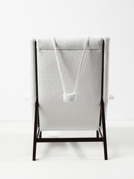 FRATTINI GIANFRANCO (1926 - 2004) : Poltrona mod. 977 con poggiapiedi per Cassina, Meda  - Asta Asta 523 | DESIGN E ARTI DECORATIVE DEL NOVECENTO Tradizionale - Associazione Nazionale - Case d'Asta italiane