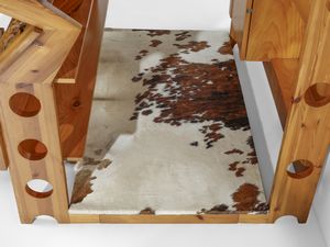 MANIFATTURA ITALIANA : Mobile bar eclettico fantasia unito a due sgabelli  - Asta Asta 523 | DESIGN E ARTI DECORATIVE DEL NOVECENTO Tradizionale - Associazione Nazionale - Case d'Asta italiane