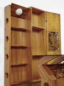 MANIFATTURA ITALIANA : Mobile bar eclettico fantasia unito a due sgabelli  - Asta Asta 523 | DESIGN E ARTI DECORATIVE DEL NOVECENTO Tradizionale - Associazione Nazionale - Case d'Asta italiane