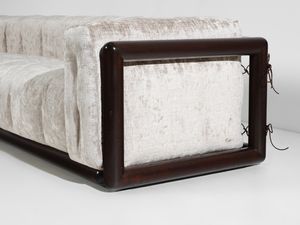 SCARPA CARLO (1906 - 1978) : Divano a tre posti e poltrona mod. Cornaro per Simon, San Lazzaro di Savena  - Asta Asta 523 | DESIGN E ARTI DECORATIVE DEL NOVECENTO Tradizionale - Associazione Nazionale - Case d'Asta italiane