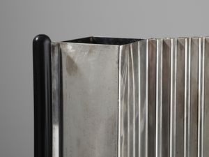 SUPERSTUDIO : Tre vasi della serie Programma D per Argenterie Ricci, Italia  - Asta Asta 523 | DESIGN E ARTI DECORATIVE DEL NOVECENTO Tradizionale - Associazione Nazionale - Case d'Asta italiane