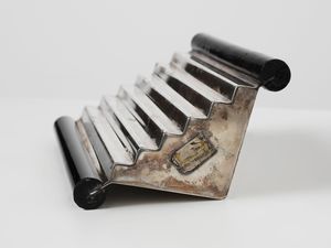 SUPERSTUDIO : Tre vasi della serie Programma D per Argenterie Ricci, Italia  - Asta Asta 523 | DESIGN E ARTI DECORATIVE DEL NOVECENTO Tradizionale - Associazione Nazionale - Case d'Asta italiane