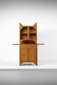 LA PIETRA UGO (n. 1938) - Credenza alta della serie Breccia, esecuzione F.lli Lanza, Cerea (VR)