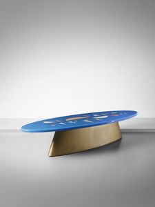 MENDINI ALESSANDRO (1931 - 2019) - Oriented Grande tavolo con piano ovale e gamba centrale ovoidale