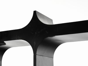 FALLANI ROBERTO  (n. 1937) : Libreria Egizia a ripiani mobili  - Asta Asta 523 | DESIGN E ARTI DECORATIVE DEL NOVECENTO Tradizionale - Associazione Nazionale - Case d'Asta italiane