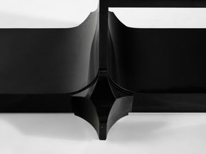 FALLANI ROBERTO  (n. 1937) : Libreria Egizia a ripiani mobili  - Asta Asta 523 | DESIGN E ARTI DECORATIVE DEL NOVECENTO Tradizionale - Associazione Nazionale - Case d'Asta italiane