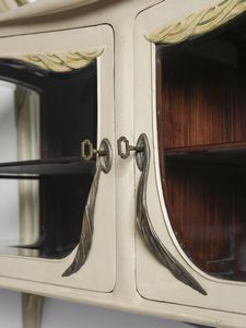 MANIFATTURA FRANCESE : Stipo pensile Art Nouveau con decori a cabochon e a motivi naturalistici  - Asta Asta 523 | DESIGN E ARTI DECORATIVE DEL NOVECENTO Tradizionale - Associazione Nazionale - Case d'Asta italiane