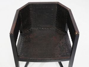 HOFFMANN JOSEF (1870 - 1956) : Poltroncina a pozzetto poligonale  - Asta Asta 523 | DESIGN E ARTI DECORATIVE DEL NOVECENTO Tradizionale - Associazione Nazionale - Case d'Asta italiane