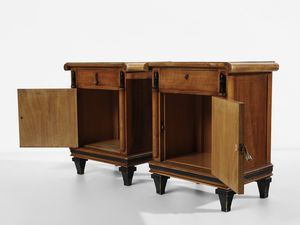 CHINI TITO (1898 - 1947) : attribuito. Com a quattro cassetti e coppia di comodini  - Asta Asta 523 | DESIGN E ARTI DECORATIVE DEL NOVECENTO Tradizionale - Associazione Nazionale - Case d'Asta italiane