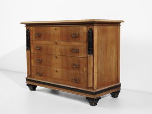 CHINI TITO (1898 - 1947) : attribuito. Com a quattro cassetti e coppia di comodini  - Asta Asta 523 | DESIGN E ARTI DECORATIVE DEL NOVECENTO Tradizionale - Associazione Nazionale - Case d'Asta italiane
