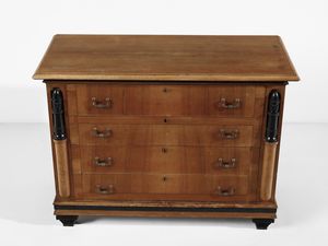 CHINI TITO (1898 - 1947) : attribuito. Com a quattro cassetti e coppia di comodini  - Asta Asta 523 | DESIGN E ARTI DECORATIVE DEL NOVECENTO Tradizionale - Associazione Nazionale - Case d'Asta italiane